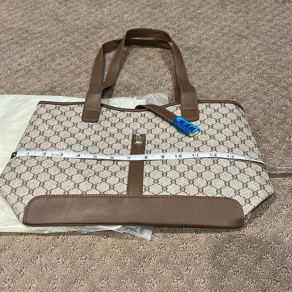 NWT Brown and Gray Patterned Tote Bag W/Gold Tone Hardware & Turn Lock 15 X 10 - Picture 12 of 14